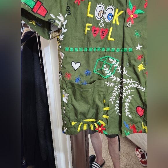 ADIDAS CONSORTIUM X PHARRELL PW EMBROIDERY SHIRTDust Green & Multicolour - Picture 9 of 10